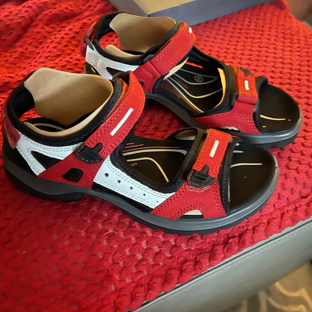 ECCO Woman’s Sandels